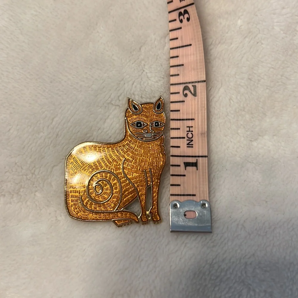 Fish & Crown Cloisonné Cat Pin Brooch VTG Gold Tone Tabby Signed
